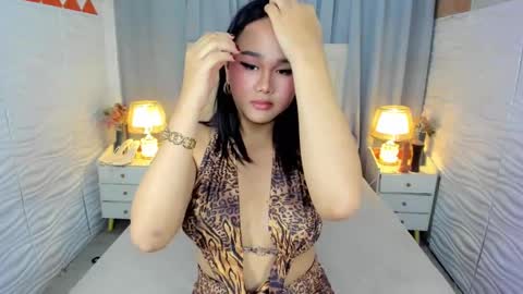 Tyra Colins online show from December 17, 9:16 pm