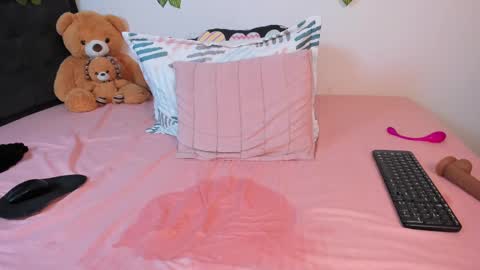 Delilah  online show from September 12, 11:37 pm