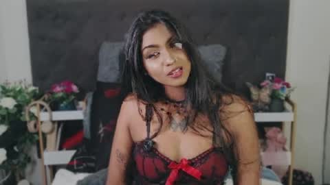Delilah Blaze online show from June 25, 9:30 pm