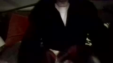 Snapshot of deliodela chatting on April 4, 2:32 am deliodela online show from April 4, 2:32 am