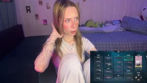 Della online show from May 7, 5:18 pm