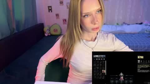 Della online show from May 14, 1:51 pm