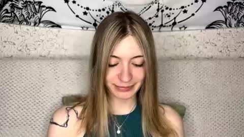Sia online show from June 14, 9:33 am