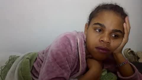 delphine online show from June 4, 3:01 am