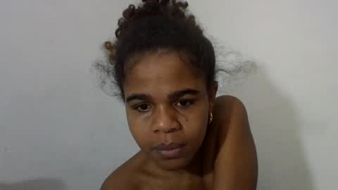 delphine online show from June 14, 5:53 am
