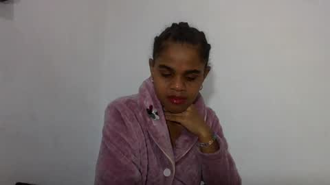 delphine online show from June 17, 3:46 pm