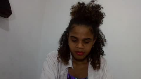 delphine online show from June 18, 1:15 pm