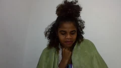 Snapshot of delphineee chatting on June 19, 2:05 am delphine online show from June 19, 2:05 am