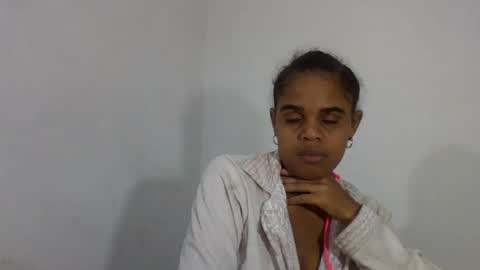 Snapshot of delphineee chatting on June 20, 5:38 pm delphine online show from June 20, 5:38 pm