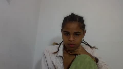 Snapshot of delphineee chatting on July 7, 4:48 am delphine online show from July 7, 4:48 am