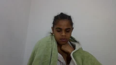 Snapshot of delphineee chatting on July 7, 7:29 pm delphine online show from July 7, 7:29 pm