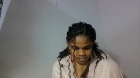 Snapshot of delphineee chatting on July 20, 7:00 am delphine online show from July 20, 7:00 am