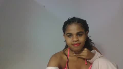 Snapshot of delphineee chatting on July 20, 10:50 am delphine online show from July 20, 10:50 am