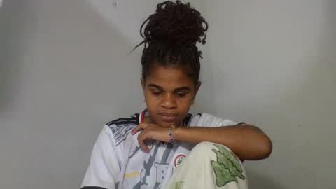 Snapshot of delphineee chatting on July 25, 7:33 pm delphine online show from July 25, 7:33 pm