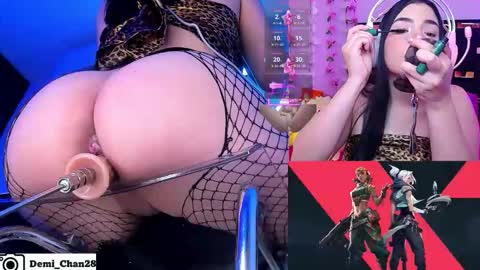 demiii online show from June 4, 8:04 pm