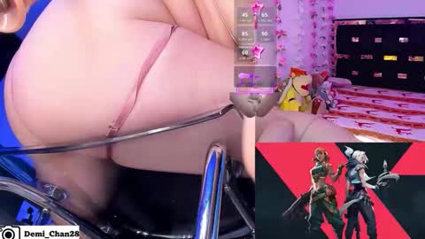 demiii online show from June 7, 8:56 pm