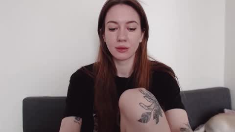 Snapshot of demiamour chatting on September 19, 8:38 am Demi. not your babybabebb and other shit online show from September 19, 8:38 am