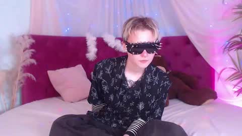 Snapshot of demianenglen chatting on September 20, 7:37 pm demianenglen online show from September 20, 7:37 pm