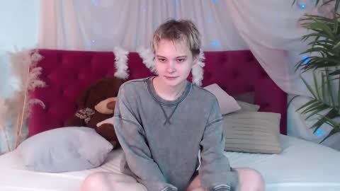 Snapshot of demianenglen chatting on October 8, 9:45 pm demianenglen online show from October 8, 9:45 pm