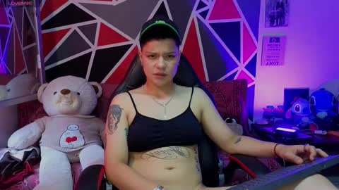 Snapshot of demimoore222 chatting on December 18, 6:03 pm DEMI online show from December 18, 6:03 pm