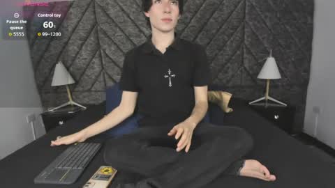  online show from June 9, 12:06 pm
