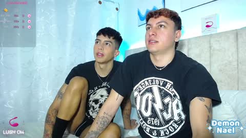 Juan  Gabriel Independent Models 3 online show from December 20, 3:14 am