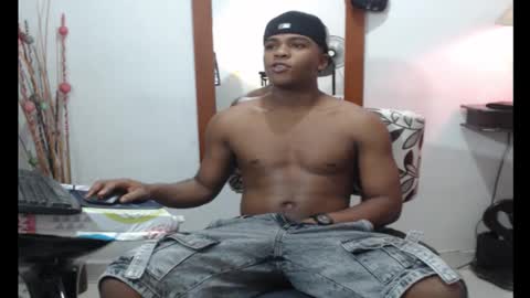 Snapshot of demond_333 chatting on September 27, 3:11 am DEMOND online show from September 27, 3:11 am