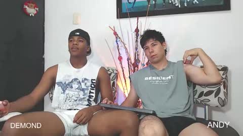 Snapshot of demond_333 chatting on December 15, 3:33 am DEMOND online show from December 15, 3:33 am