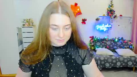Sophie online show from December 3, 6:15 am
