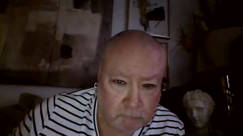 Snapshot of denboisvin2043 chatting on December 27, 12:23 pm denboisvin2043 online show from December 27, 12:23 pm