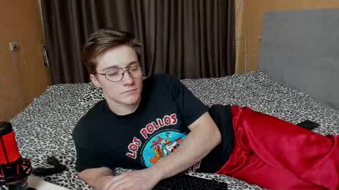 Snapshot of deni_boy99 chatting on December 21, 6:15 pm Deni online show from December 21, 6:15 pm