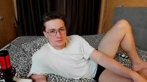 Deni online show from May 23, 8:02 pm