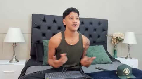 Snapshot of denis_carpenter chatting on September 20, 7:37 pm Denis Carpenter online show from September 20, 7:37 pm