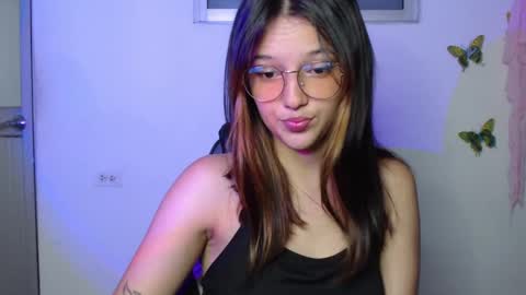 Snapshot of denis_sweet_ chatting on March 7, 12:04 am denis online show from March 7, 12:04 am