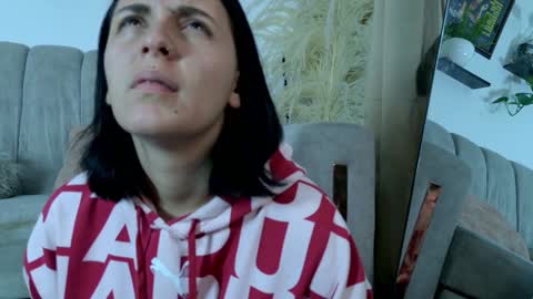 Snapshot of denisederekvip chatting on February 1, 12:51 am Hey guys see more about us heere online show from February 1, 12:51 am