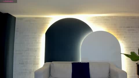 DENISE FORD  online show from March 1, 11:01 am