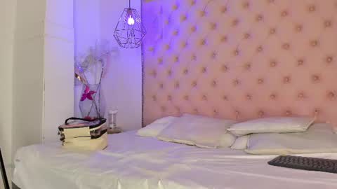 denisse_logan online show from June 20, 3:20 am