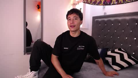 Snapshot of denizer_healer chatting on October 28, 12:52 pm DENIZER online show from October 28, 12:52 pm