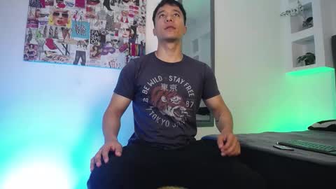 Snapshot of denizer_healer chatting on November 11, 12:49 pm DENIZER online show from November 11, 12:49 pm