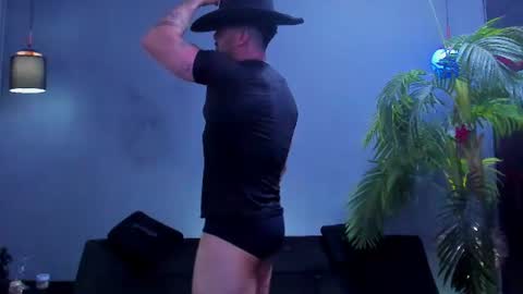dennis_cox_ online show from June 26, 2:49 am