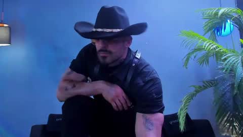 dennis_cox_ online show from July 9, 12:26 am
