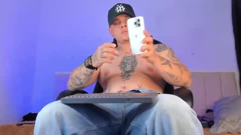 Snapshot of dennis_munera chatting on November 22, 4:33 am dennis munera online show from November 22, 4:33 am