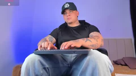 Snapshot of dennis_munera chatting on November 24, 3:39 am dennis munera online show from November 24, 3:39 am