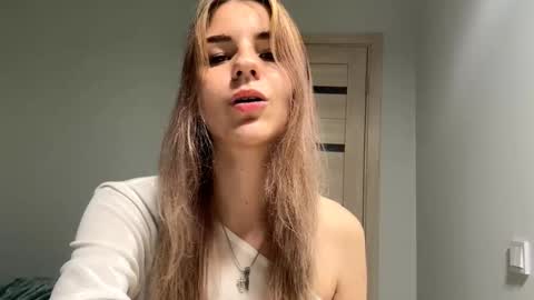 Denni online show from September 20, 5:03 pm