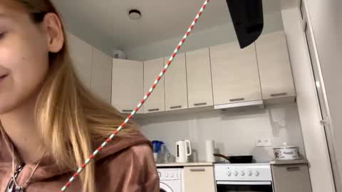 Denni online show from October 25, 4:46 pm