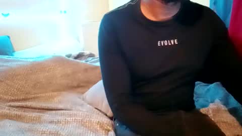 Snapshot of dentzo chatting on March 1, 11:47 pm mastER blACK online show from March 1, 11:47 pm