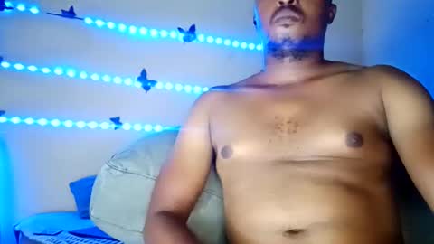 Snapshot of dentzo chatting on March 2, 4:42 pm mastER blACK online show from March 2, 4:42 pm