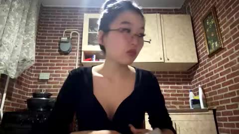 Emma online show from February 16, 2:02 pm