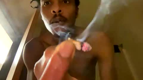 Snapshot of denzel_king3 chatting on December 20, 9:27 am Denzel King3 online show from December 20, 9:27 am