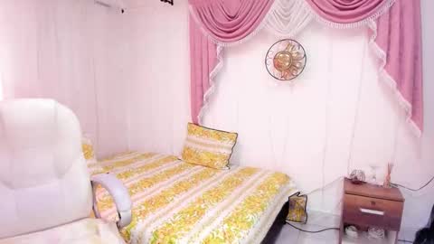 Snapshot of dereck_boy8 chatting on October 27, 9:19 pm Dereck Boy online show from October 27, 9:19 pm